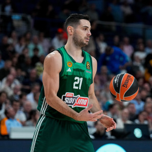Το βίντεο της Euroleague για την απόσυρση Παπαπέτρου: «Η κόρνα χτυπάει, το κεφάλαιο κλείνει»