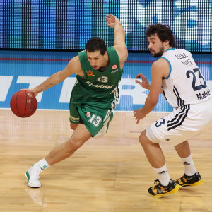H Euroleague θυμήθηκε τη στιγμή που ο Διαμαντίδης «ζάλισε» τον Γιούλ και μοίρασε μία απίθανη ασίστ