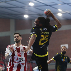 Τα highlights από τη νίκη της ΑΕΚ κόντρα στον Ολυμπιακό στον τέταρτο τελικό του χάντμπολ (video)