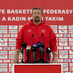 Ο Χέντο Τούρκογλου στο Athletiko: «Για εμάς υπάρχει αντιπαλότητα μόνο στο παρκέ, έχουμε φιλία με την Ελλάδα»