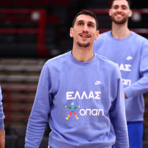 Eπικός Λαρεντζάκης για Λαμπρόπουλο: «Ευτυχώς που δεν έχω το μικρόφωνο εγώ» (video)