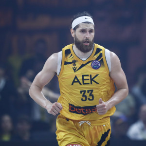 Ο Γκόλντεν «αποχαιρετά» την ΑΕΚ μέσω Athletiko: «Για πάντα στην καρδιά μου!»