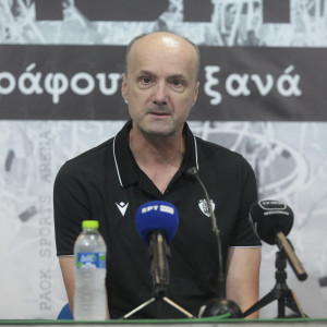 Ζντοβτς: «Οι παίκτες μου είναι οι καλύτεροι» - Τι είπε για τις διοικητικές εξελίξεις