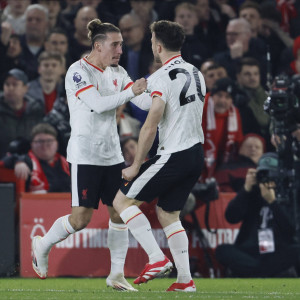 «YNWA» για πάντα - Η φωτογραφία του Τσιμίκα για τον Ζότα από τα αποδυτήρια που λύγισε τους πάντες